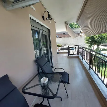 φιλοξενία ελένη! Appartement Korinós
