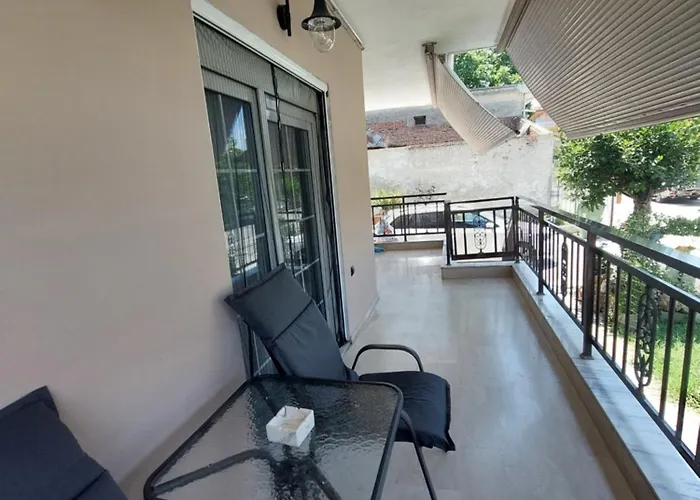 φιλοξενία ελένη! Apartment Korinós